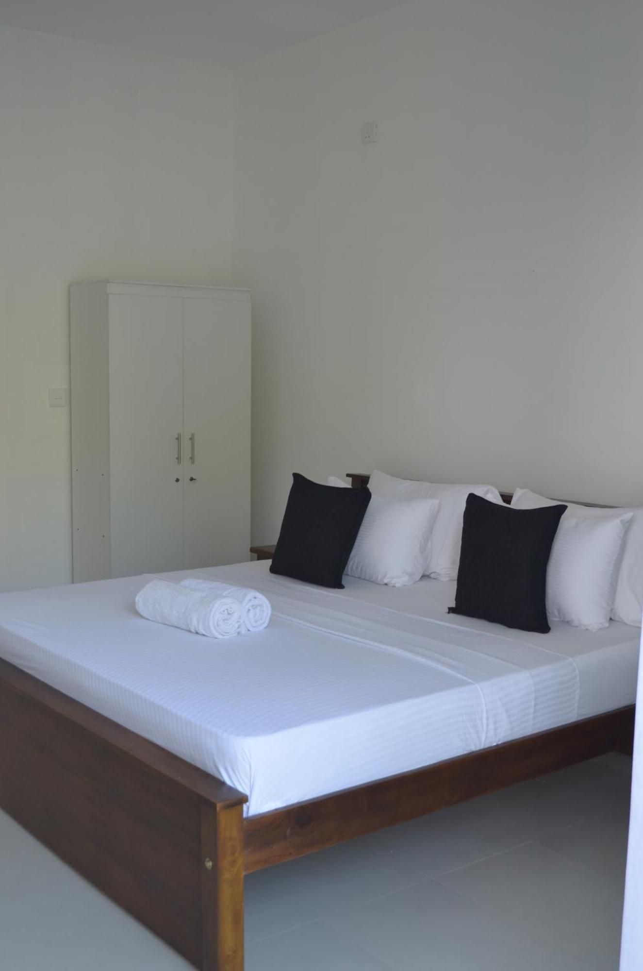 Silina Airport Transit Hotel & Residence Катунаяка Екстер'єр фото