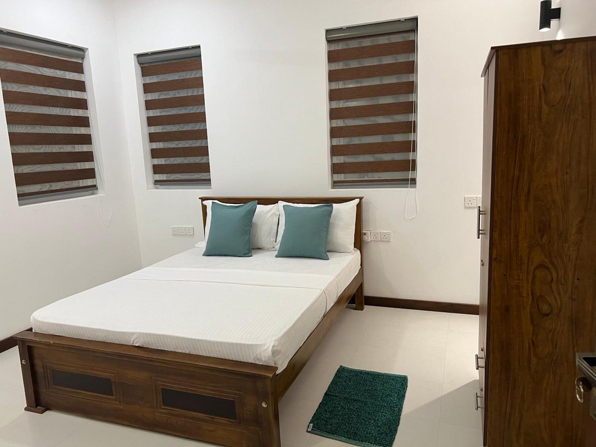 Silina Airport Transit Hotel & Residence Катунаяка Екстер'єр фото